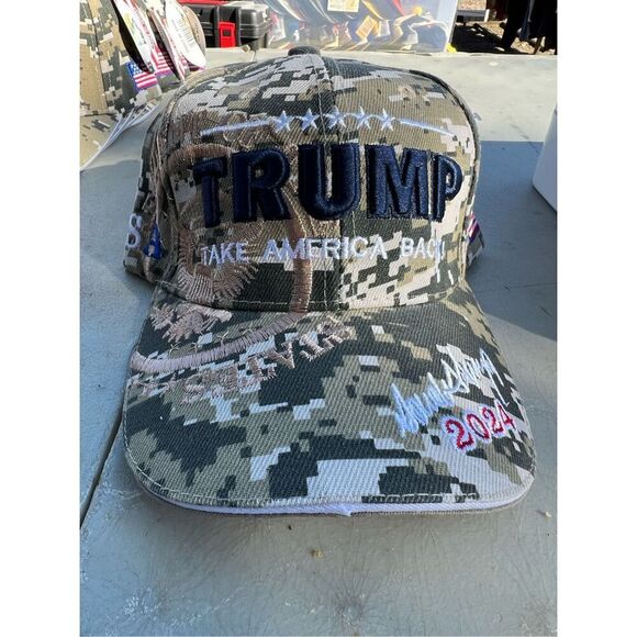 COPY - Camouflage Trump Make America Great Hats - Picture 1 of 5